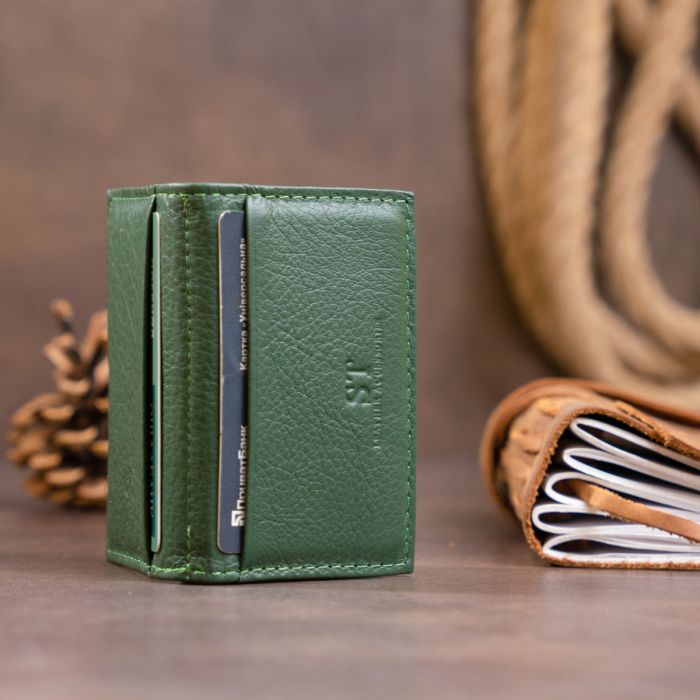 Визитница-книга ST Leather 19215 зеленая