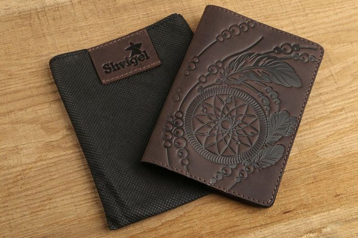 Обложка на паснорт SHVIGEL 13793 из винтажной коричневой кожи