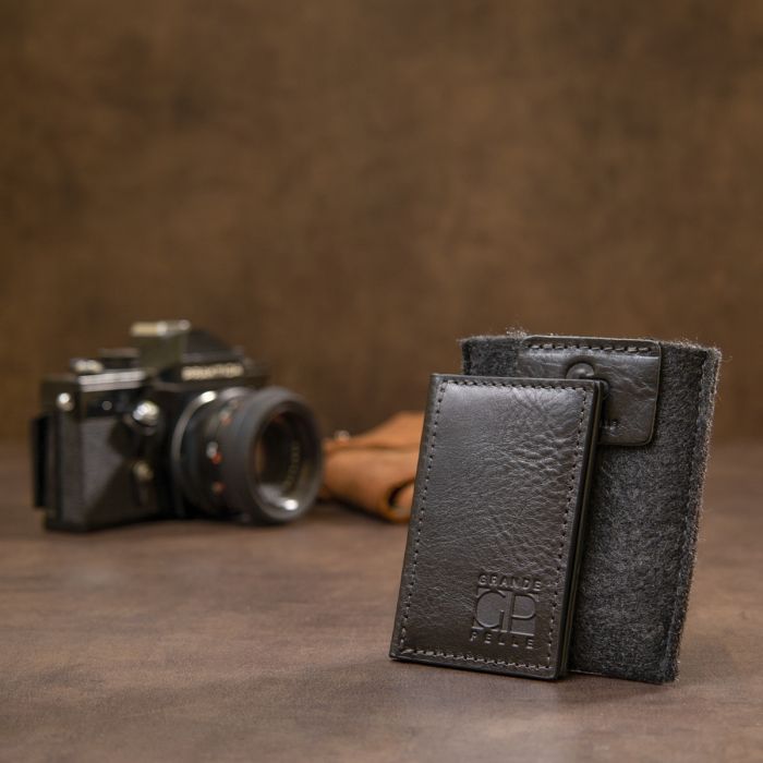 Кожаная небольшая визитница Grande Pelle 11501 черный