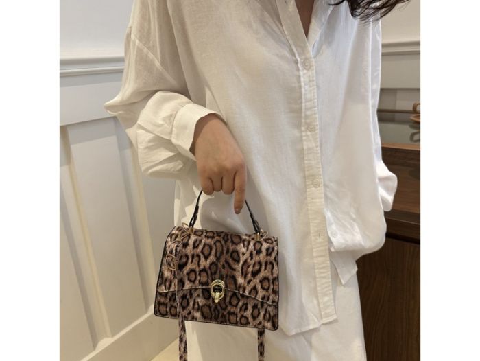 Стильне кроссбоді еко-шкіра лео Lilly P1-369-9075LB коричневе