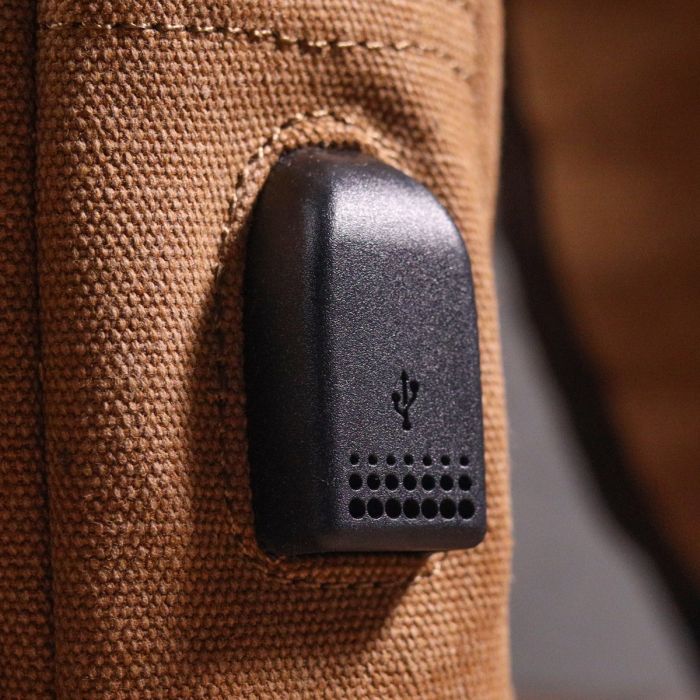 Практична чоловіча сумка через плече з USB кабелем текстильна 21222 Vintage коричнева