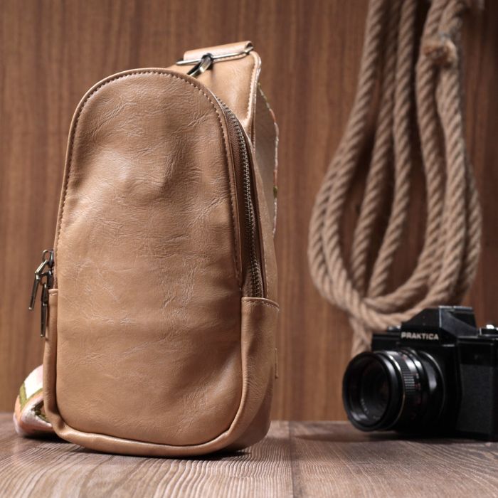 Сумка через плече для жінок з екошкіри Vintage 22790 світло-коричнева