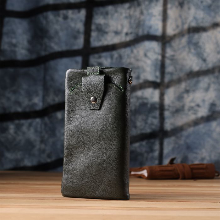 Стильний гаманець для жінок з відділенням під телефон ST Leather 23103 зелений