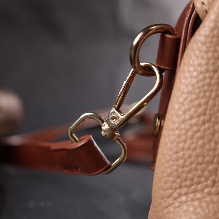 Стильный клатч с интересной защелкой из натуральной кожи Vintage 22423 бежевый