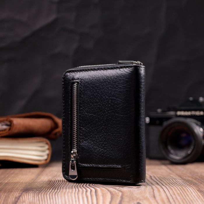 Кожаный женский кошелек на молнии с металлическим логотипом производителя ST Leather 19483 черный.