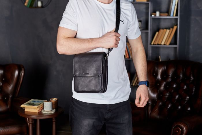 Месенджер із клапаном через плече 24х20х6, шкіряна барсетка Tiding Bag TD-20033 чорна