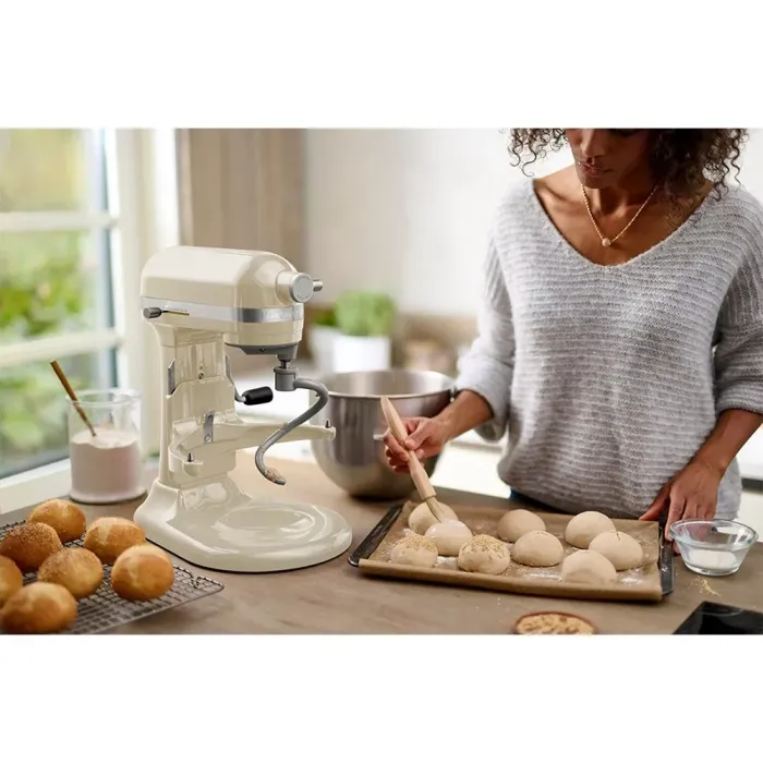 Кухонна машина KitchenAid Artisan 5,6 л 5KSM60SPXEAC з підйомною чашею кремовий
