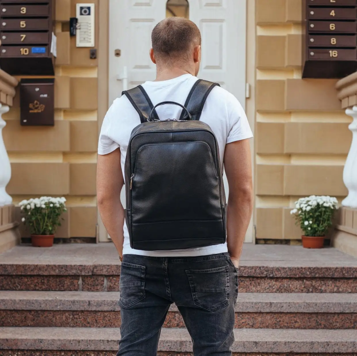 Чоловічий рюкзак шкіряний міський для ноутбука чорний Tiding Bag B2-884371A