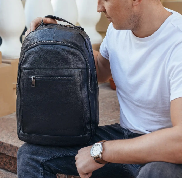 Шкіряний чоловічий рюкзак для ноутбука та поїздок чорний Tiding Bag D3-93438
