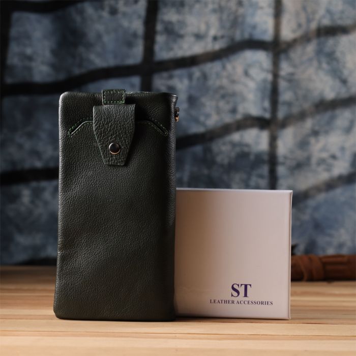 Стильний гаманець для жінок з відділенням під телефон ST Leather 23103 зелений