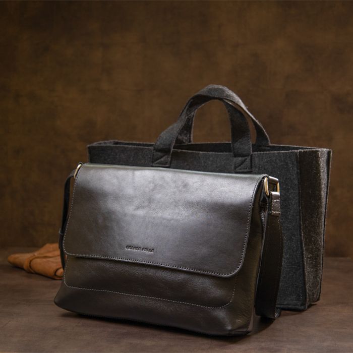 Кожаная мужская прямоугольная сумка Grande Pelle 11429 черный