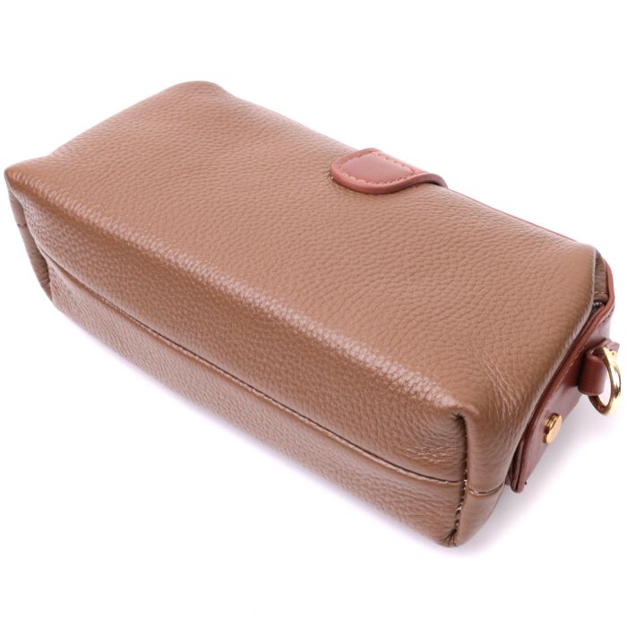 Красивый клатч с интересной защелкой из натуральной кожи Vintage 22425 коричневый