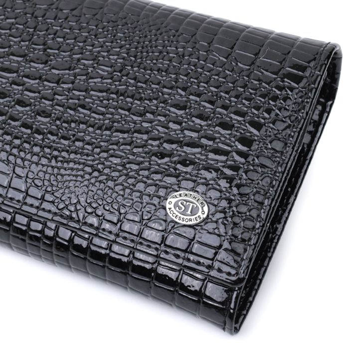 Женский кошелек лакированный с фактурой под рептилию из натуральной кожи ST Leather 22718 черный