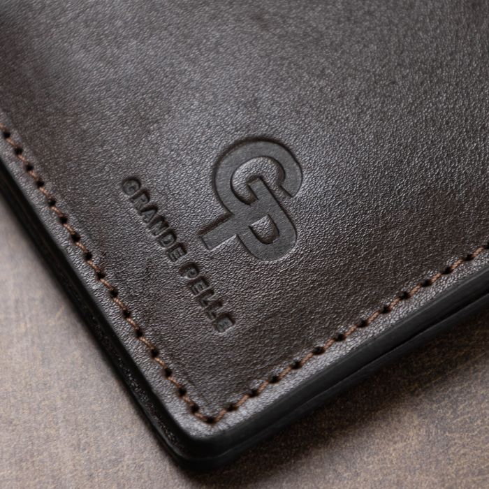 Шкіряне чоловіче глянсове портмоне Grande Pelle 11517 коричневе