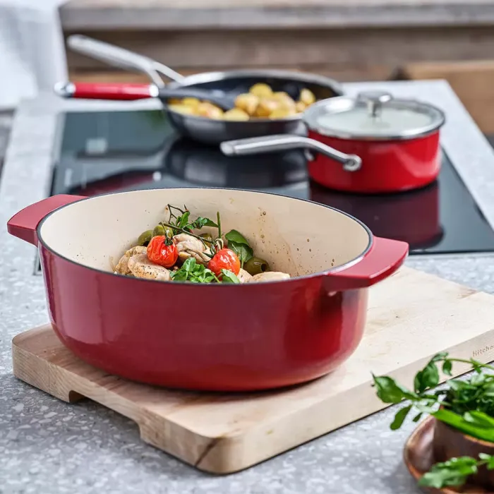 Гусятниця чавунна з кришкою KitchenAid 30 см 5,6 л червона (CC006063-001)