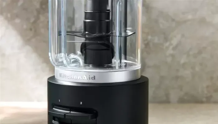 Кухонний мінікомбайн KitchenAid Go 5KFCR531BM 12V, бездротовий зі знімною батареєю, з акумулятором,  чорний
