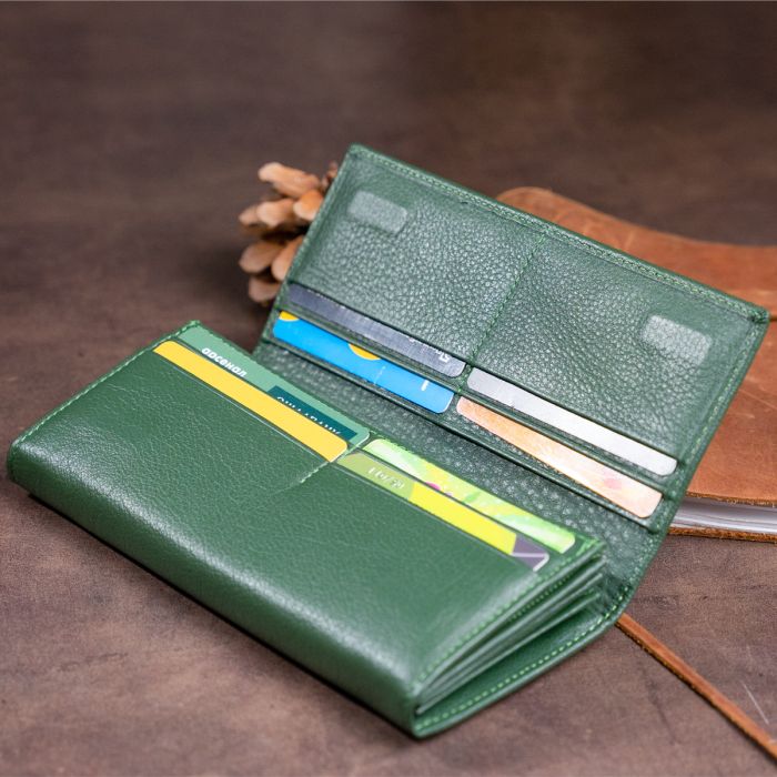 Кошелек на магнитах с клапаном женский ST Leather 19240 зеленый