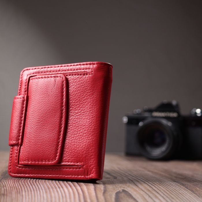 Вертикальний гаманець для яскравих жінок із натуральної шкіри ST Leather 22702 червоний