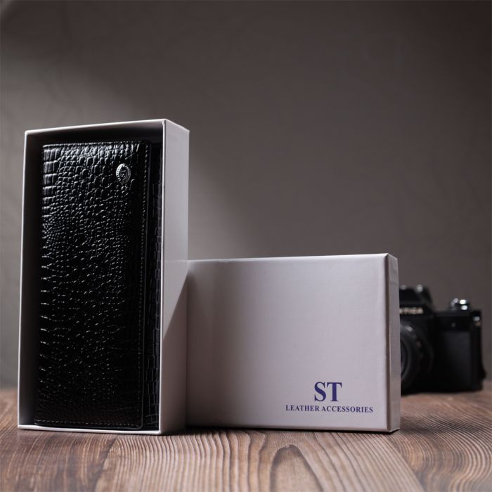 Женский кошелек лакированный с фактурой под рептилию из натуральной кожи ST Leather 22718 черный