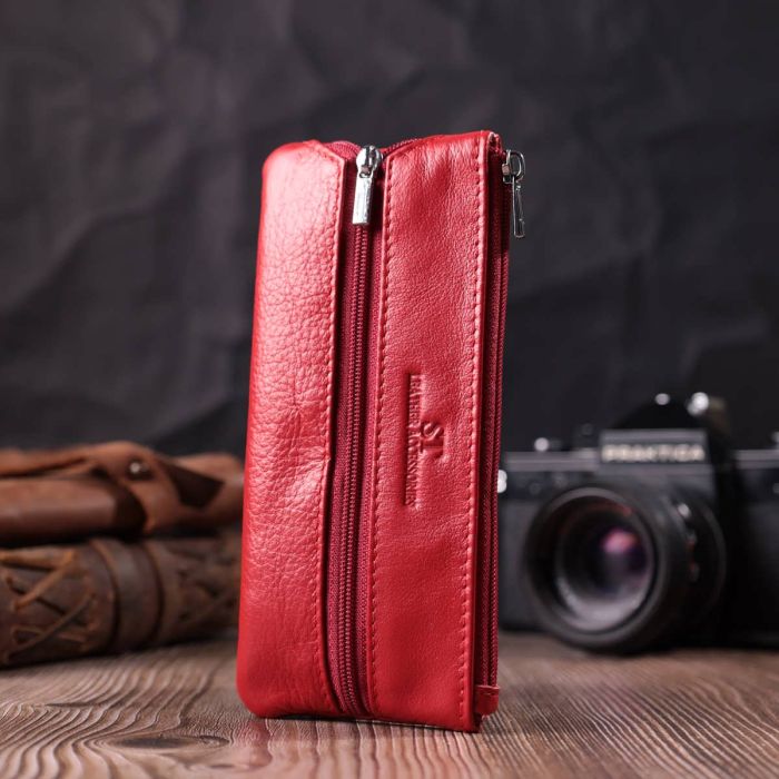 Яркая кожаная ключница на молнии ST Leather 22557 красная