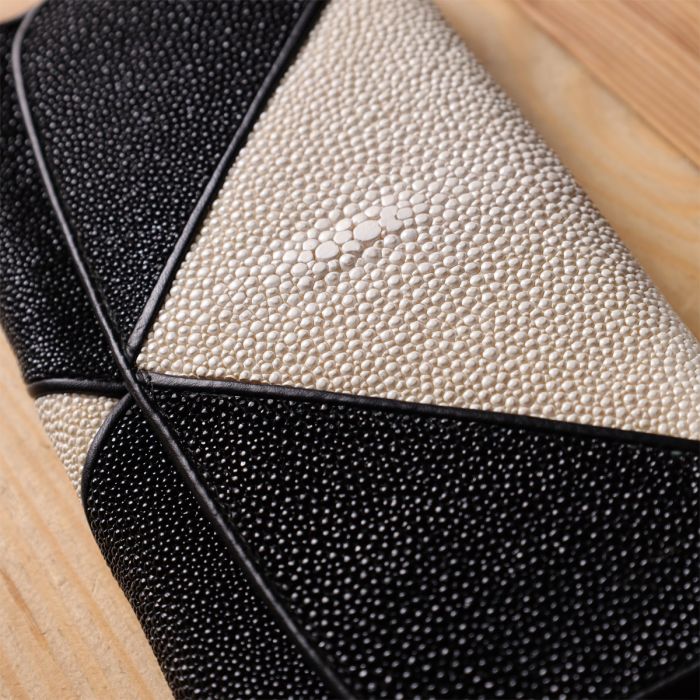 Гаманець жіночий STINGRAY LEATHER 18103 з натуральної шкіри морського ската чорний