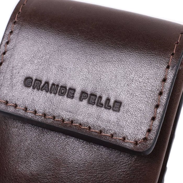Оригинальная ключница в виде футляра из натуральной кожи GRANDE PELLE 22570 коричневая