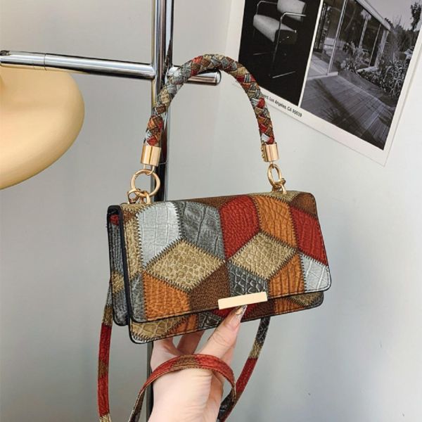 Кросбоди из эко-кожи с геометрическим рисунком Lilly P2-15119230R мультиколор
