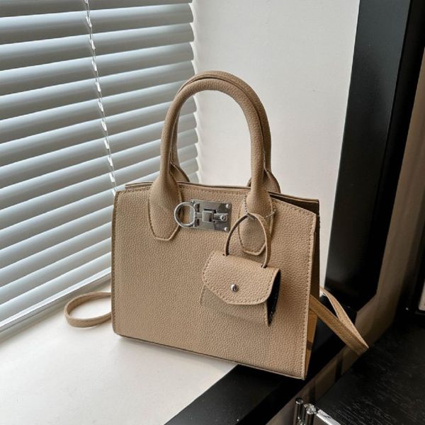 Мини-сумочка через плечо Lilly P4-6108B беж