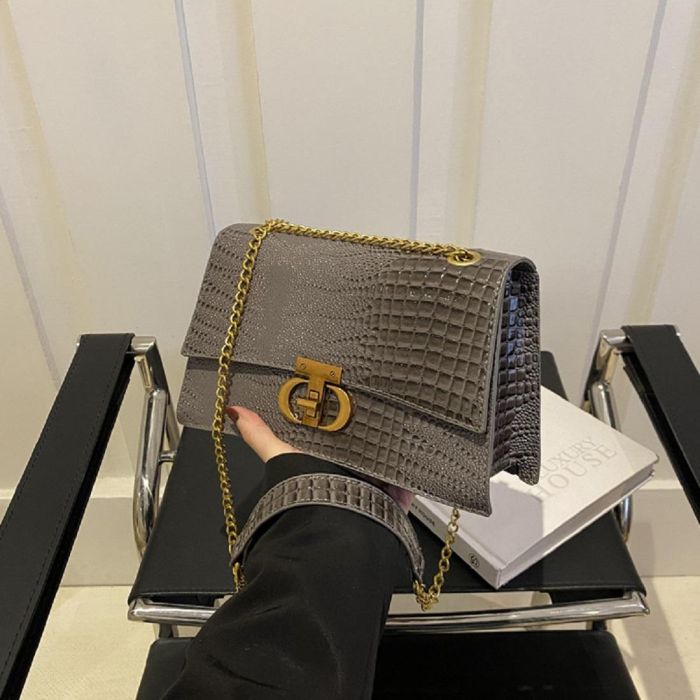 Сумочка на ланцюжку каркасна через плече Lilly P4-6536G сіра