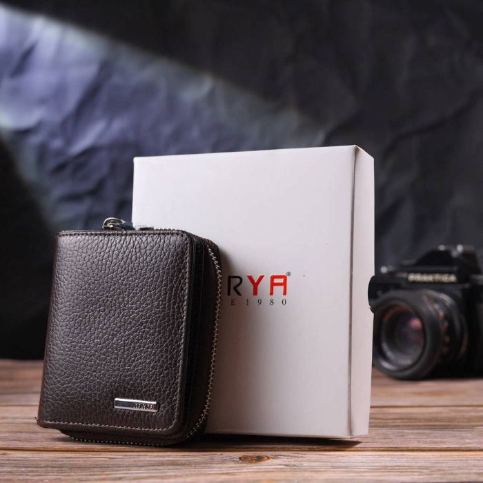 Практичний жіночий гаманець із монетницею на блискавці з натуральної шкіри KARYA 21412 коричневий