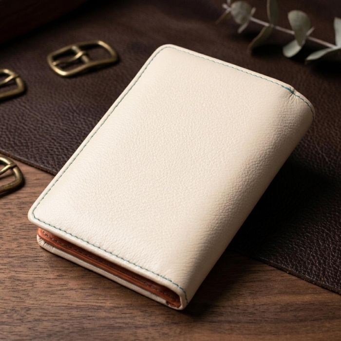 Місткий гаманець для жінок із натуральної шкіри ST Leather 22500 білий