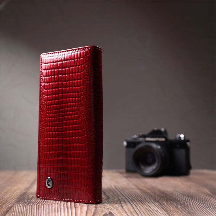 Шкіряний лакований гаманець з блоком для кредитних карток ST Leather 22682 червоний