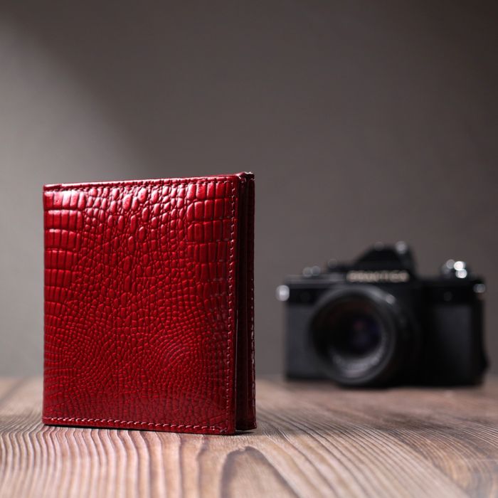 Компактний гаманець для жінок з натуральної шкіри лакованої ST Leather 22687 червоний