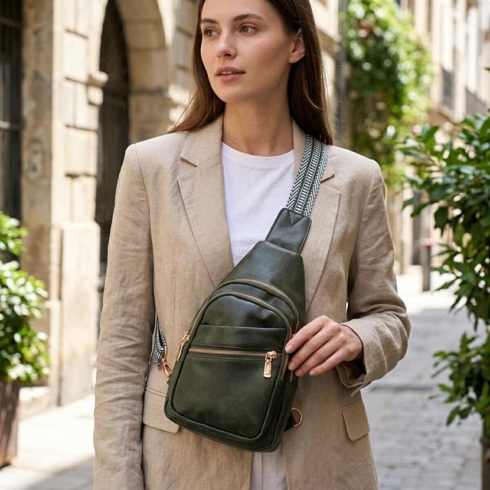 Зручна жіноча сумка з однією лямкою через плече з екошкіри Vintage 22756 зелена