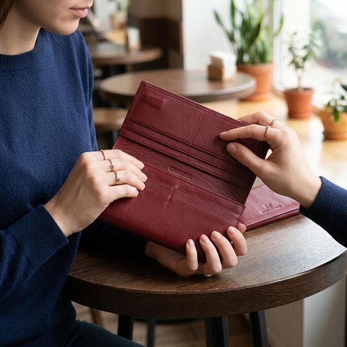 Элегантный кошелек в два сложения из натуральной кожи ST Leather 23065 бордовый
