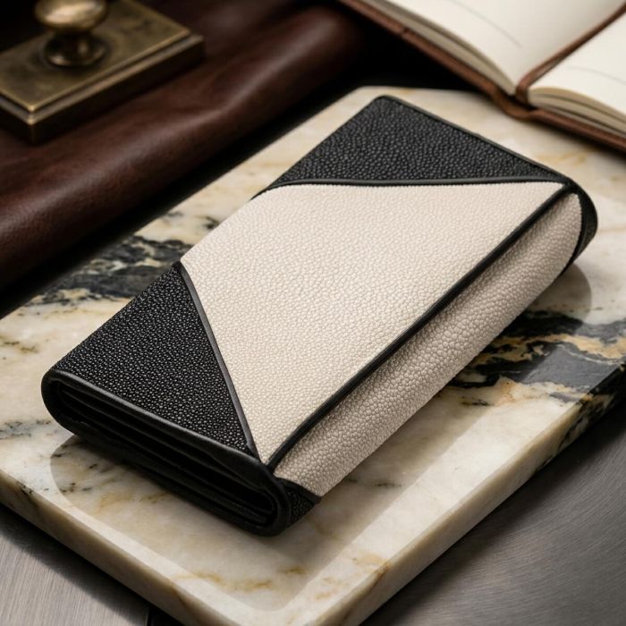 Гаманець жіночий STINGRAY LEATHER 18103 з натуральної шкіри морського ската чорний