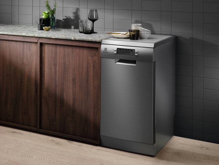 Посудомийна машина ELECTROLUX ESS64321SX