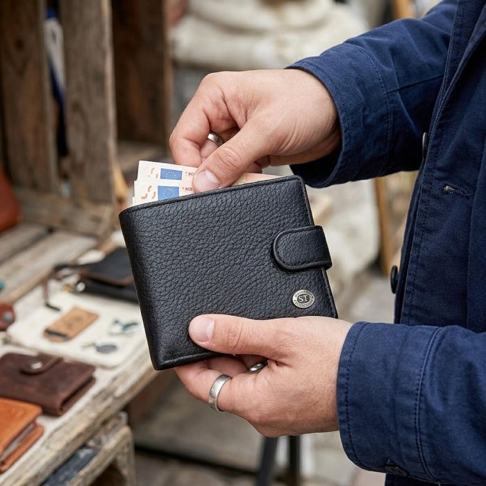 Чоловічий гаманець ST Leather 18316 (ST114) чорний шкіряний