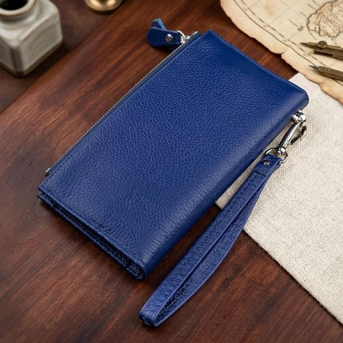 Гаманець жіночий ST Leather 18416 (ST420) з ременем на зап'ясті синій